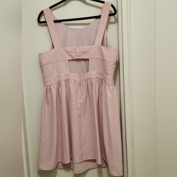 Forever 21 Plus mini dress in pink with cinched waist - Picture 11 of 11